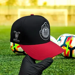 CHIVAS DE GUADALAJARA Black & Red Snapback Baseball Cap - Adjustable Secure Fit, Comfortable Polyester, Team Logo Patch, Unisex Sporty Stylish Casual Fan Accessory, Baseball Cap Adjustable, Snapback Cap