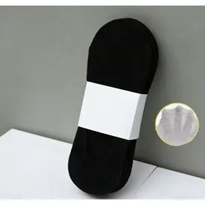 The sports socks specially designed for basketball and running are very suitable for pairing with sports shoes and are also applicable for outdoor activities. They are suitable for both men and women