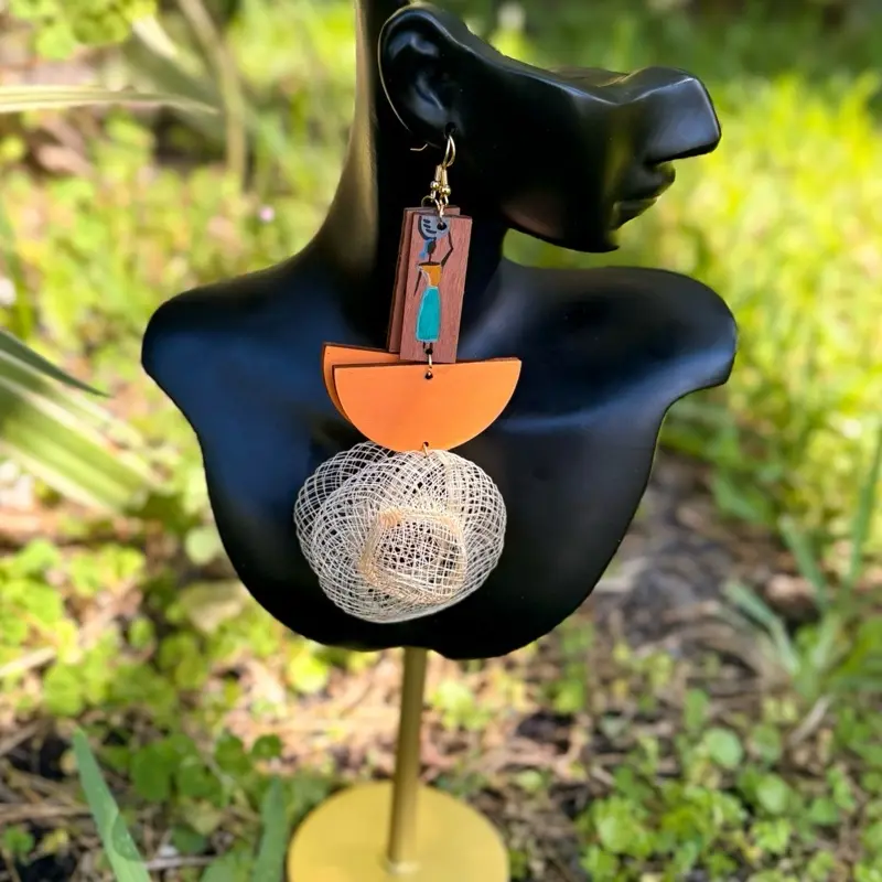 Artisanal earrings