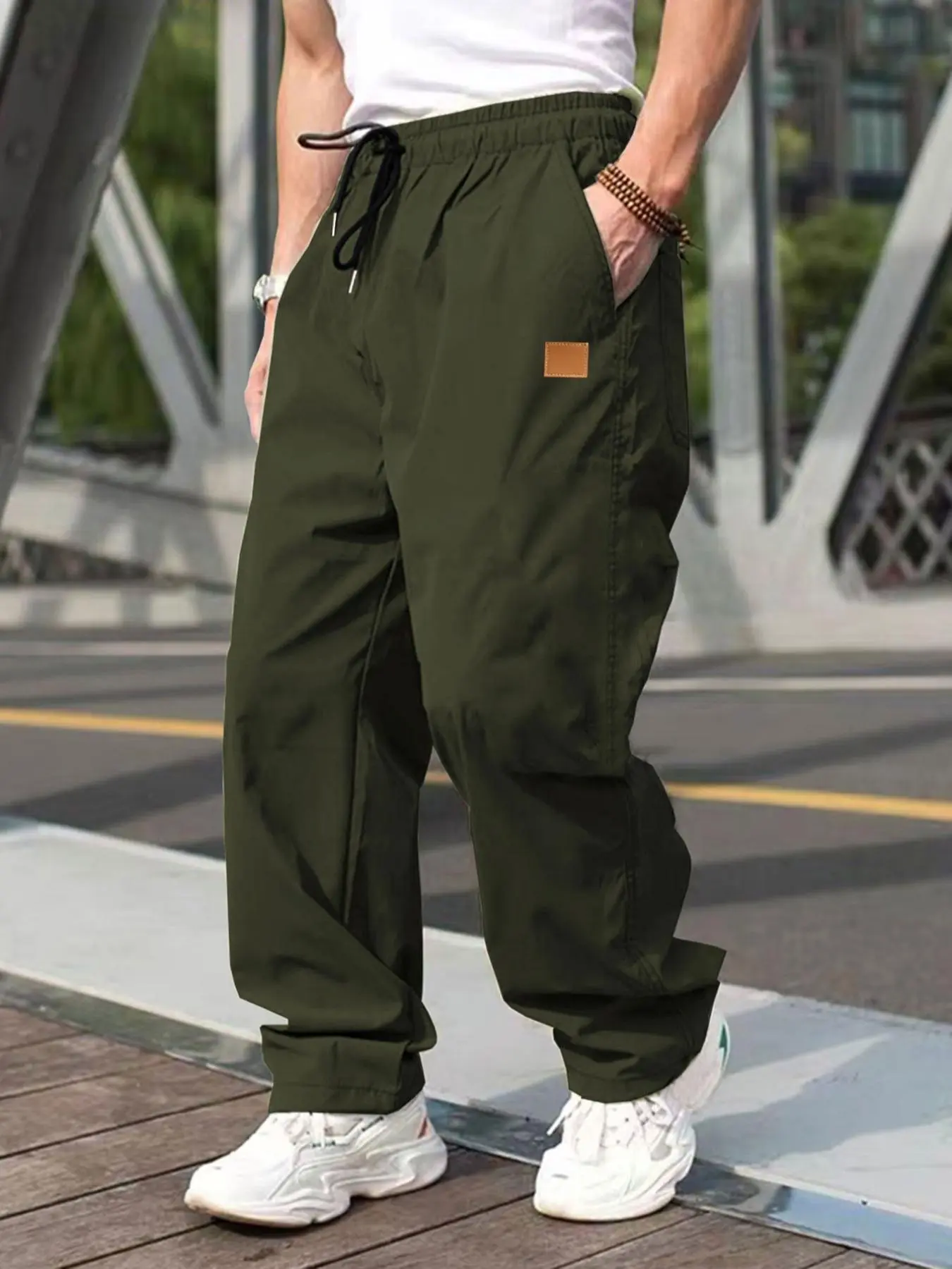 Men's Solid Pocket Design Drawstring Waist Pants, Regular Fit Casual Fashion Patched Straight Leg Trousers, Casual Streetwear Trousers for Daily Wear, Men's Bottoms for All Seasons, Adjustable Waist Trousers