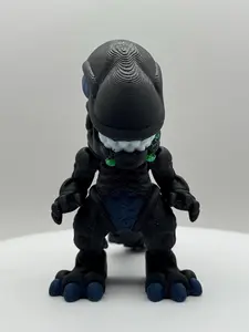 3D Printed Xenomorph Figurine: Articulated Alien Desk Toy