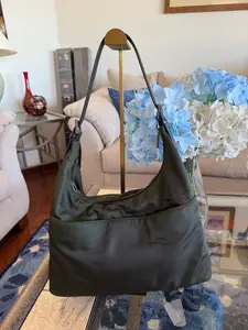 Pre-owned coach Nylon Shoulder Bags Hunter Green and Black and Leather Handbag