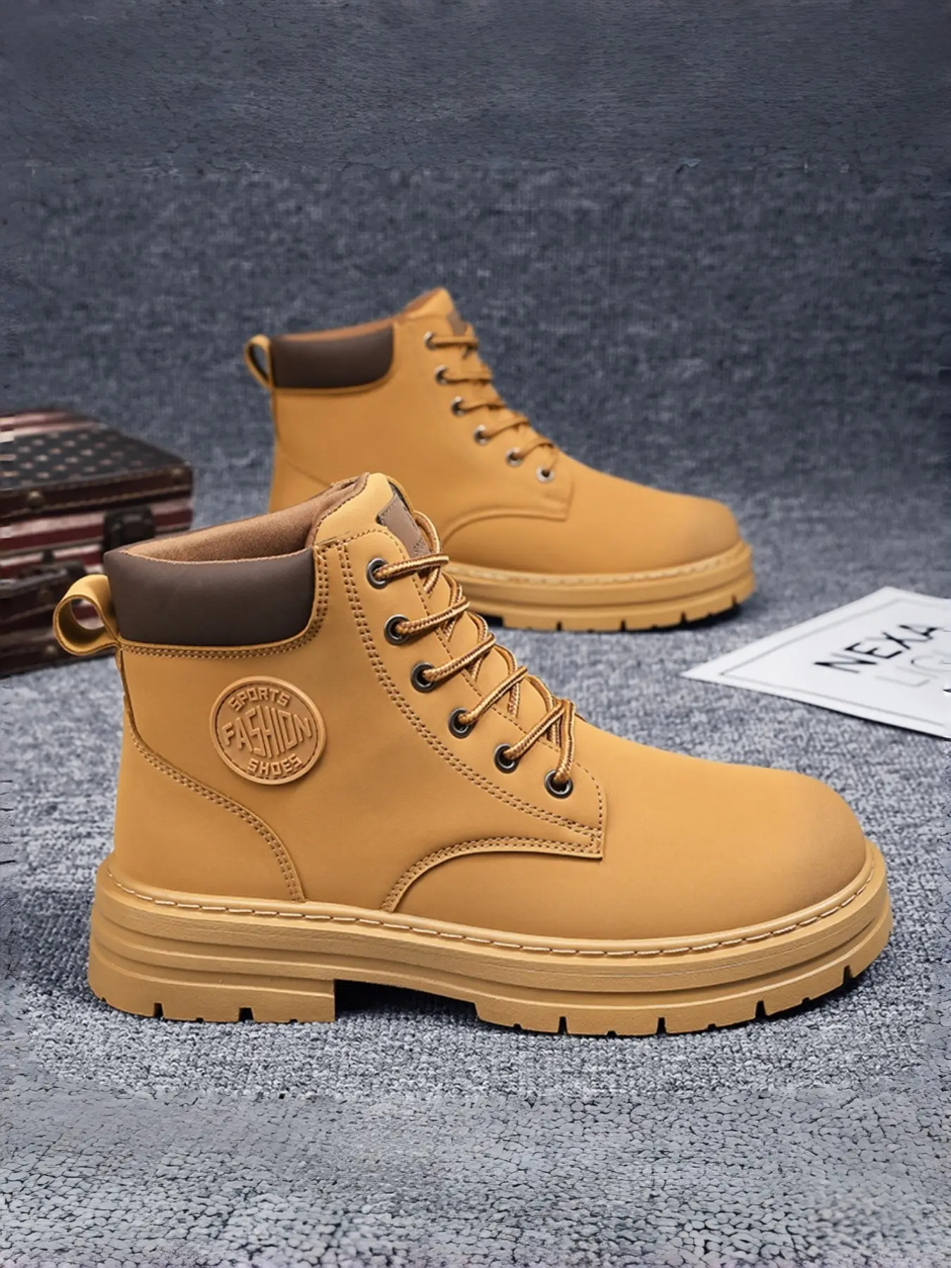 Men's High Top Breathable Boots, High Cut Shoes, Vintage British Style Fashionable Work Shoes, Thick Sole Rubber Short Boots, Casual Fashion Footwear
