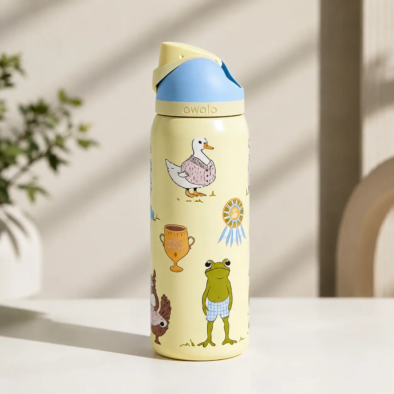 Owala FreeSip 32oz Cottage Friends Insulated Stainless Steel Water Bottle Limited Edition