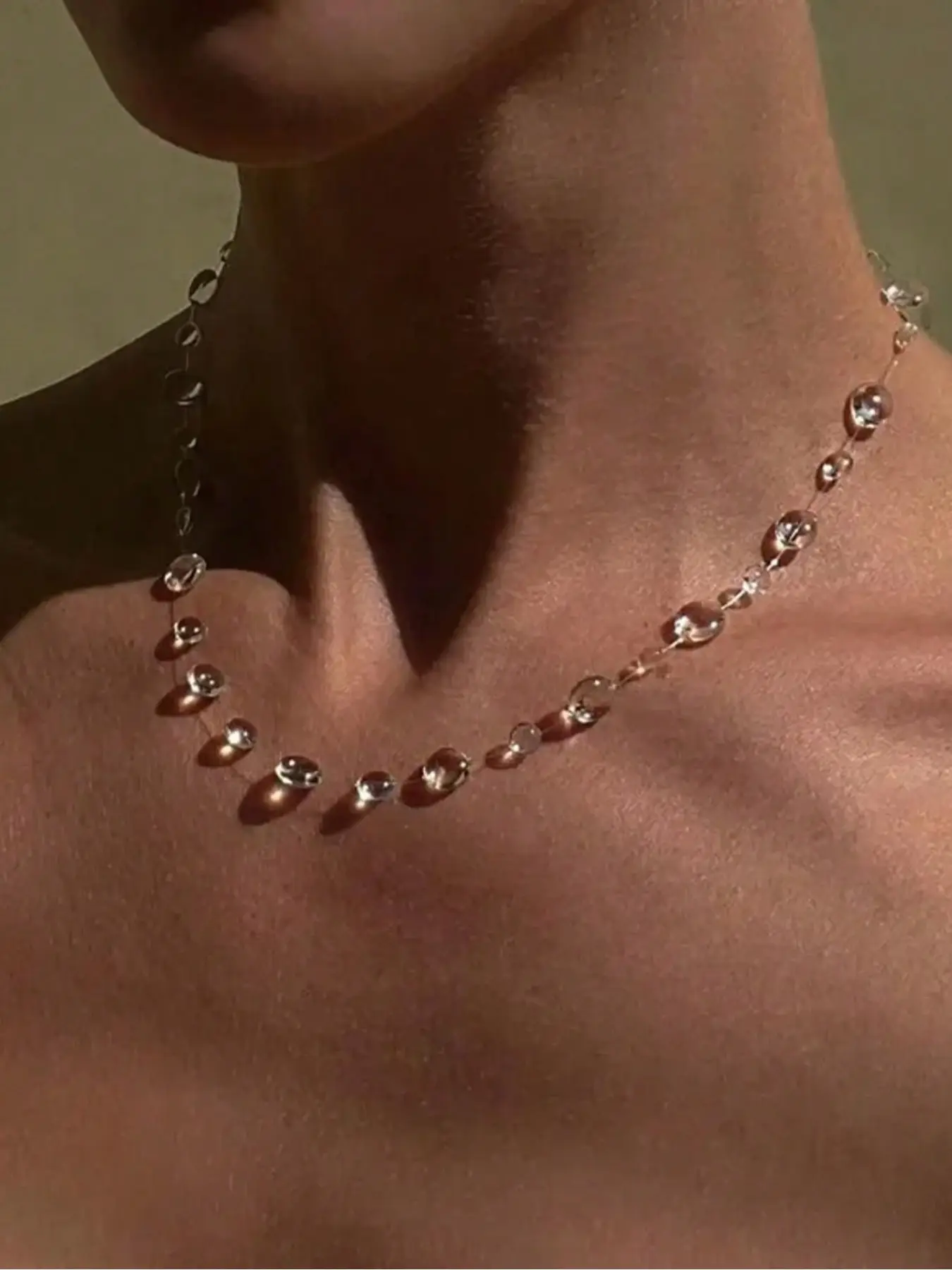 Women's UV Drip Glue Simulated Water Drop Necklace, Zinc Alloy Chain, Handmade Design, Perfect for Any Occasion, Elegant Jewelry Accessory