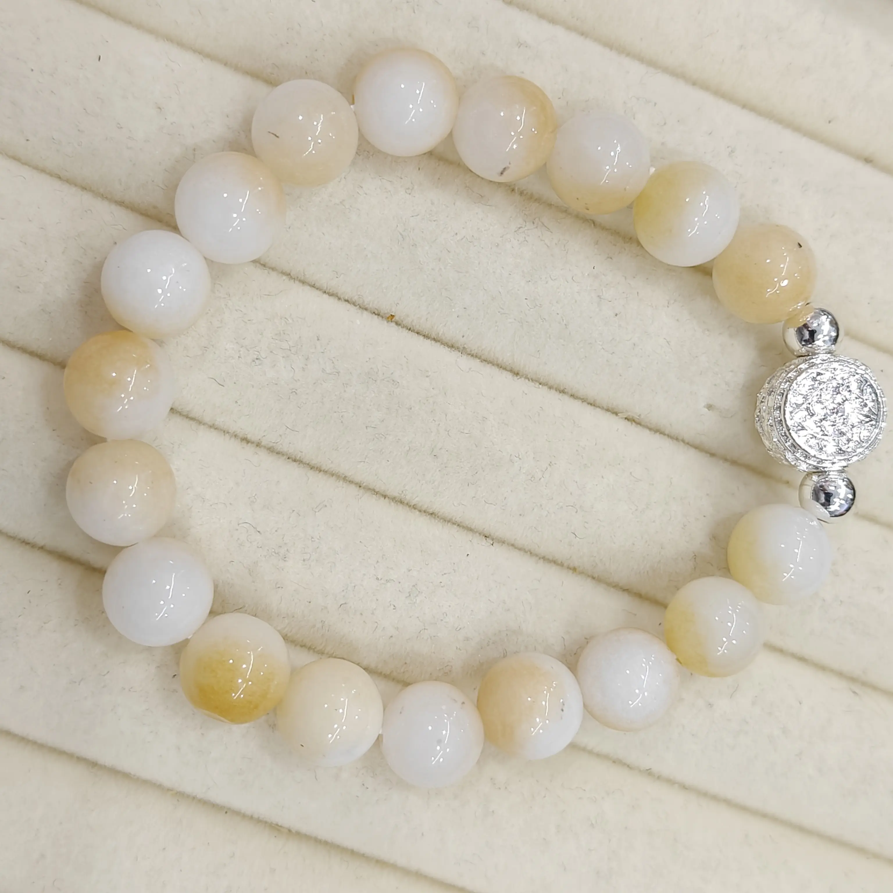 Selected Bracelet – Clean Design for Everyday Wear