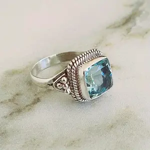 Vintage-Style Elegant Silver-Plated Ring with Synthetic Aquamarine Blue Cube for Women Perfect for Weddings Engagements Parties Banquets and Christmas Gifts
