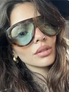 Women's Fashion Glasses 2026 New High-End Personality Decorative Eyewear, Sunglasses Mirrored, Casual PC Frame Uv400 Lenses, All Seasons Wear, Mirrored Shades, Trendy Shades