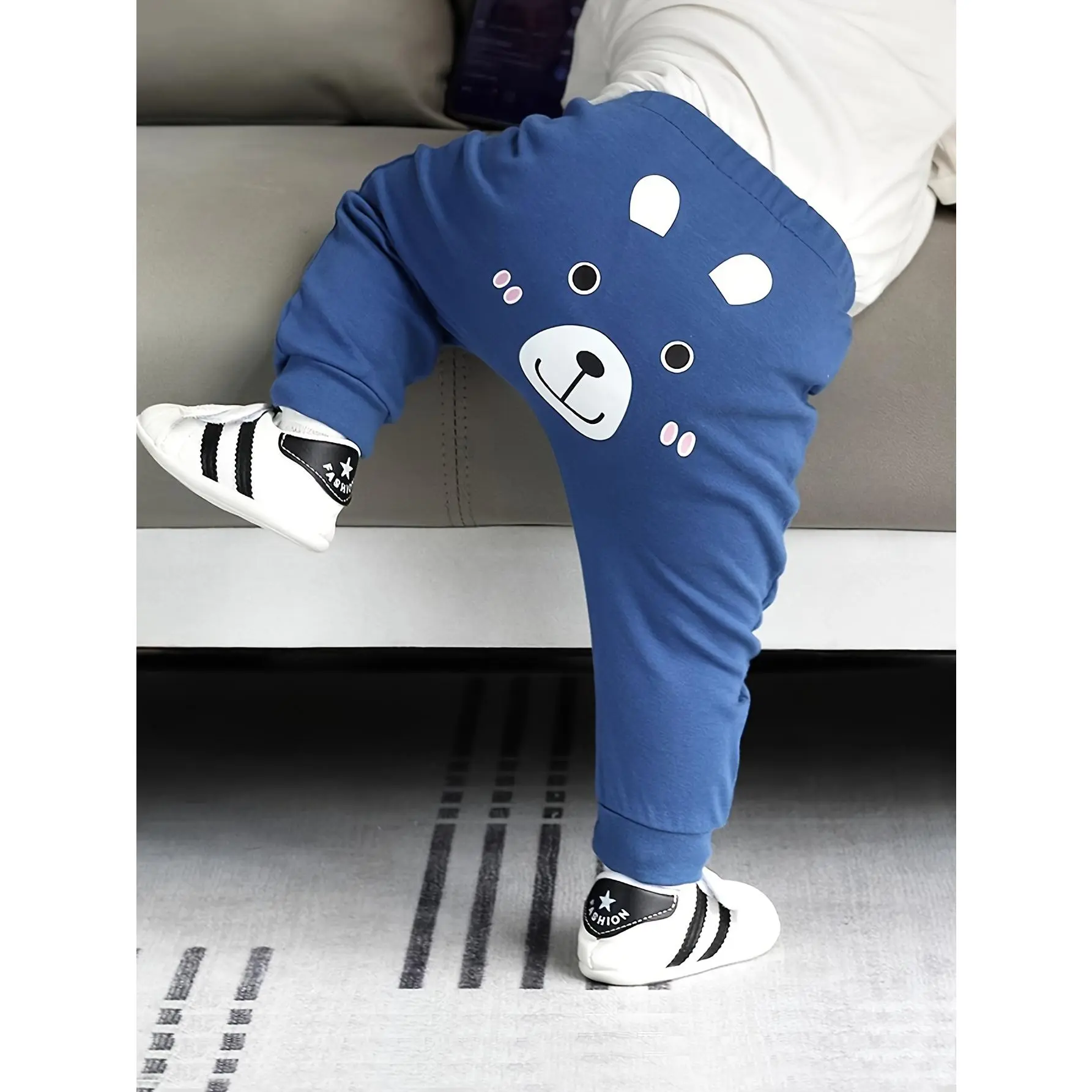 Boys' Animals Printed Soft Fabric Relaxed Cut Loose-Fitting Machine Washable 1-Pack Pants - 9-12m,1-2y,3-4y,4-5y Toddler Bottoms for Everyday, Special Occasions