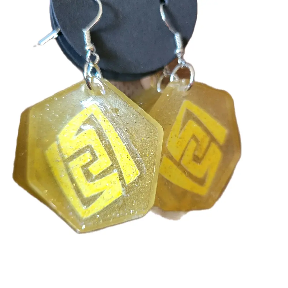 Wandering Hearts Studio Genshin Impact Geo Element Resin Hook Earrings