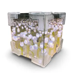 TulipGlow Lamp