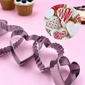 5pcs/set, Heart Shaped Biscuit Cutters, Stainless Steel Pastry Cutter Set, Love Biscuit Molds, Baking Tools, Kitchen Accessories, Cookiecutters, Cookie Cutters Home