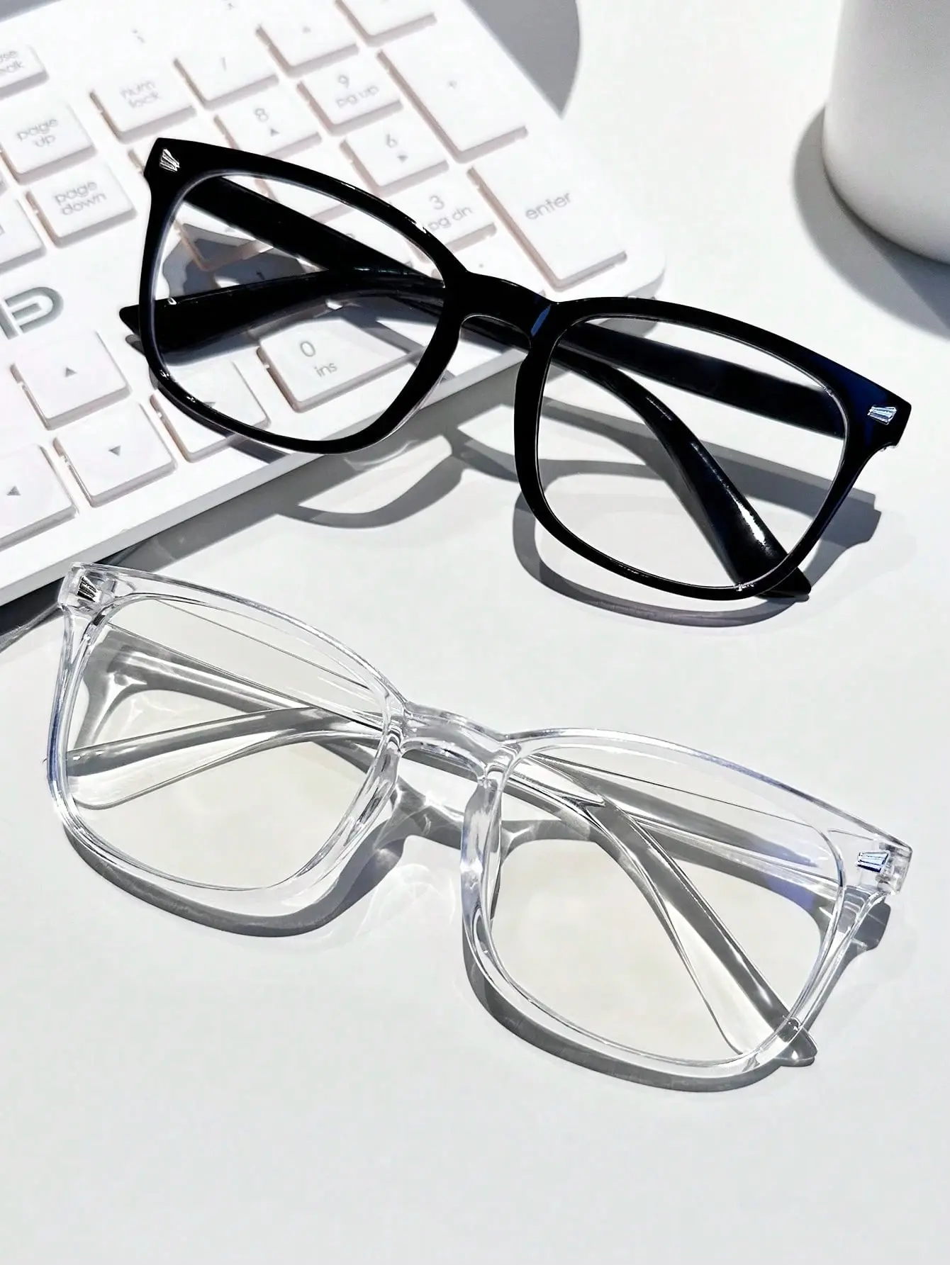 2pcs Fashion Anti Blue Light Glasses, Computer/Gaming/TV/Phones Glasses for Men Women, Large Square Frames, Trendy Eyewear Stylish Eyeglass