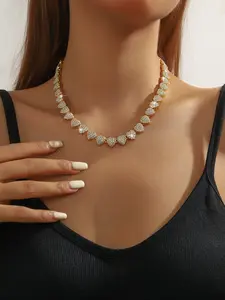 Luxury High-End Hip-Hop Cuban Sparkling Water Diamond Heart Necklace, Party Banquet Clavicle Chain Rhinestone Necklace, Elegant Jewelry for Women, Modern Versatile Accessories