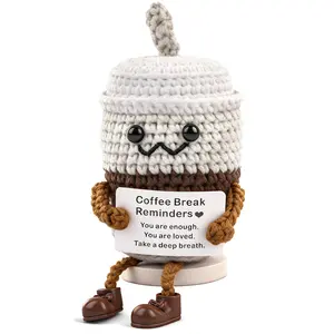 Summervibes Crochet Coffee Cup Desk Decor with 30 Daily Affirmation Cards – Cute Emotional Support Gift for Her, Aesthetic Office & Coffee Bar Decoration