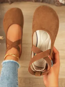 Women's Round Toe Flats, New Spring Arrival Crisscross Slip-On Shoes, Solid Color Comfortable Casual Walking Shoes, Versatile for Daily Wear & Festive Occasions, Footwear