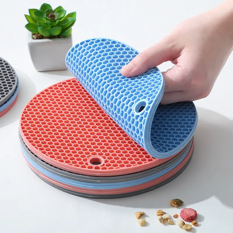 Silicone Heat Resistant Placemat,6 Counts/set Multifunctional Non-slip Pot Mat,Kitchen Insulation Table Mat, Summer Essentials, Kitchen Drain Mat, Summer for Gift,Kitchen Food Accessories,Coasters,Home Kitchenware