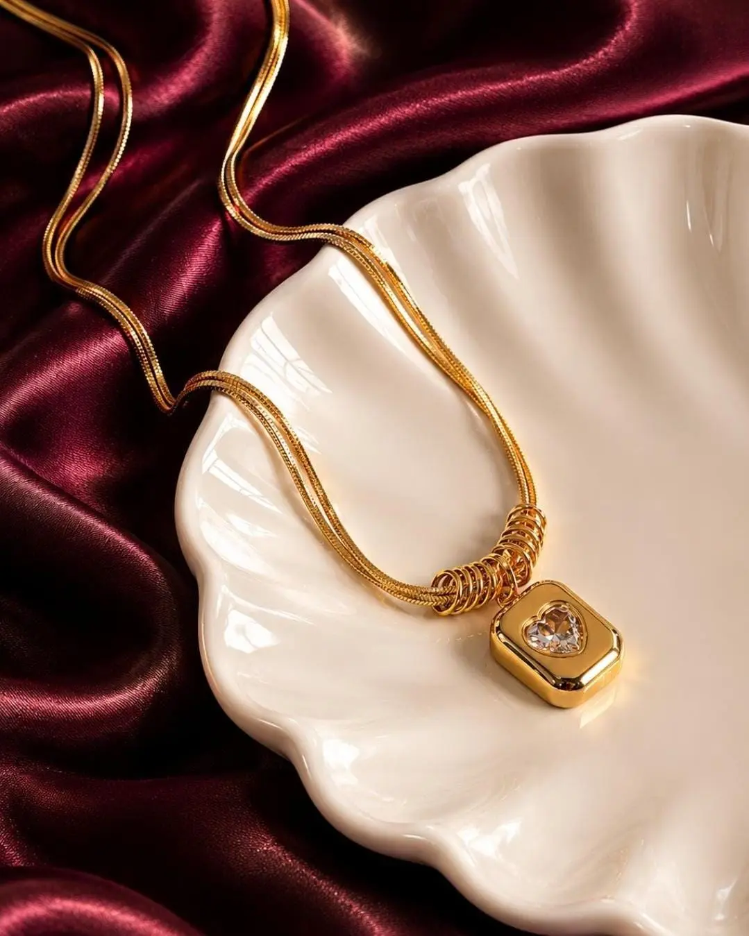 Mila Necklace — 18K Gold Plated Minimalist Square Pendant
