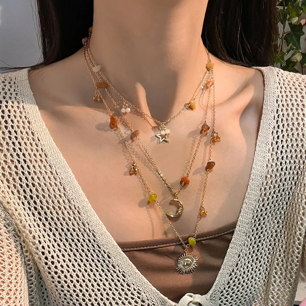Fashion Minimalist Style Imitation Crystal Moon Pendant Necklace, Chic Irregular Tassel Collarbone Jewelry for Unique Decorative Necklace