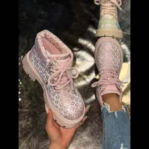 Sparkling rhinestone women’s short snow boots, fashionable and sexy winter shoes, fashionable women’s snow boots