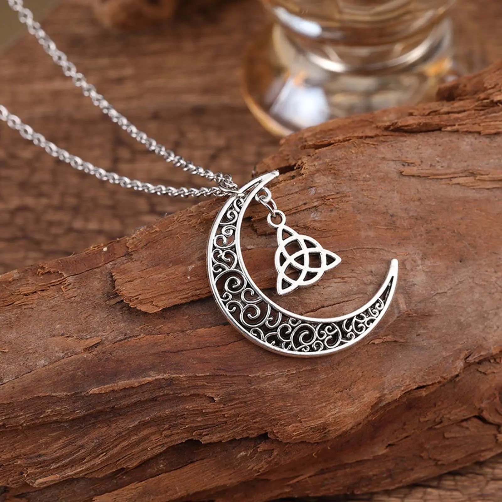 Unisex Retro Silver Irish Knot Witch Knot Protection Necklace, Exquisite Jewelry Gift, Fashionable Artificial Gemstone Jewelry Accessory, Fashionable Jewelry