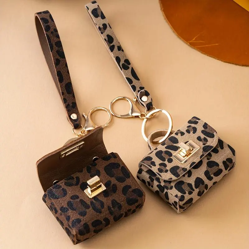 Leopard Print PU Leather Keychain with Mini Coin Purse Organizer - Portable Women's Fashion Charm, Unisex Handbag/Car Key Ring, Purse Stuffers Gift for Sports & Outdoor Use