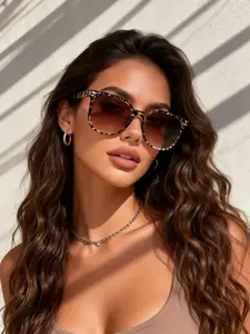 Women's Square Casual Sunglasses, Leopard Print Design, Fashionable and Versatile, Sun Protection, Comfortable Vision, Elegant Style, Trendy Beach Eyewear