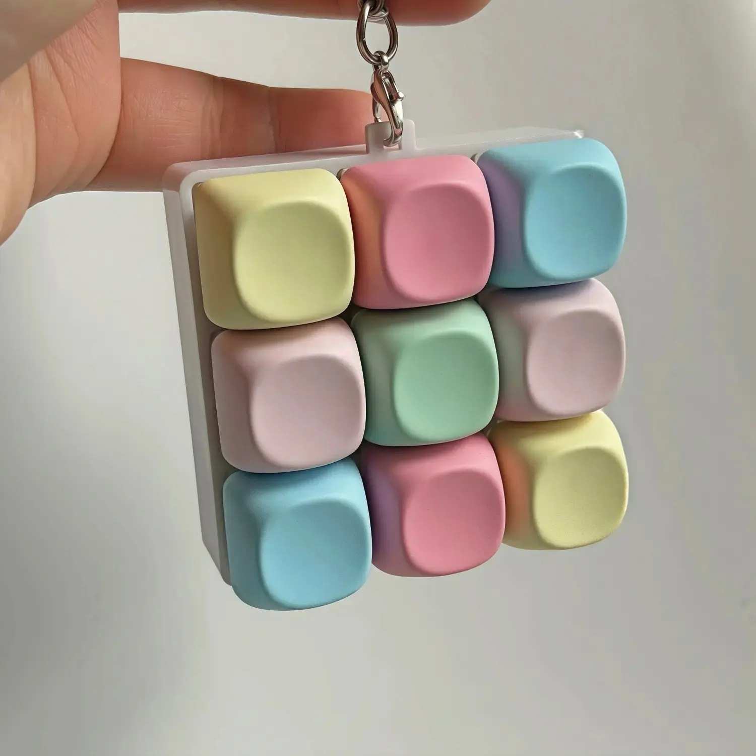 Portable Mechanical Fidget Keyring - Checkered Colorful Silicone Keyboard Clicker, Durable On-the-Go Pocket Stress Relief Gadget, Adult Backpack Accessory with Tactile Buttons