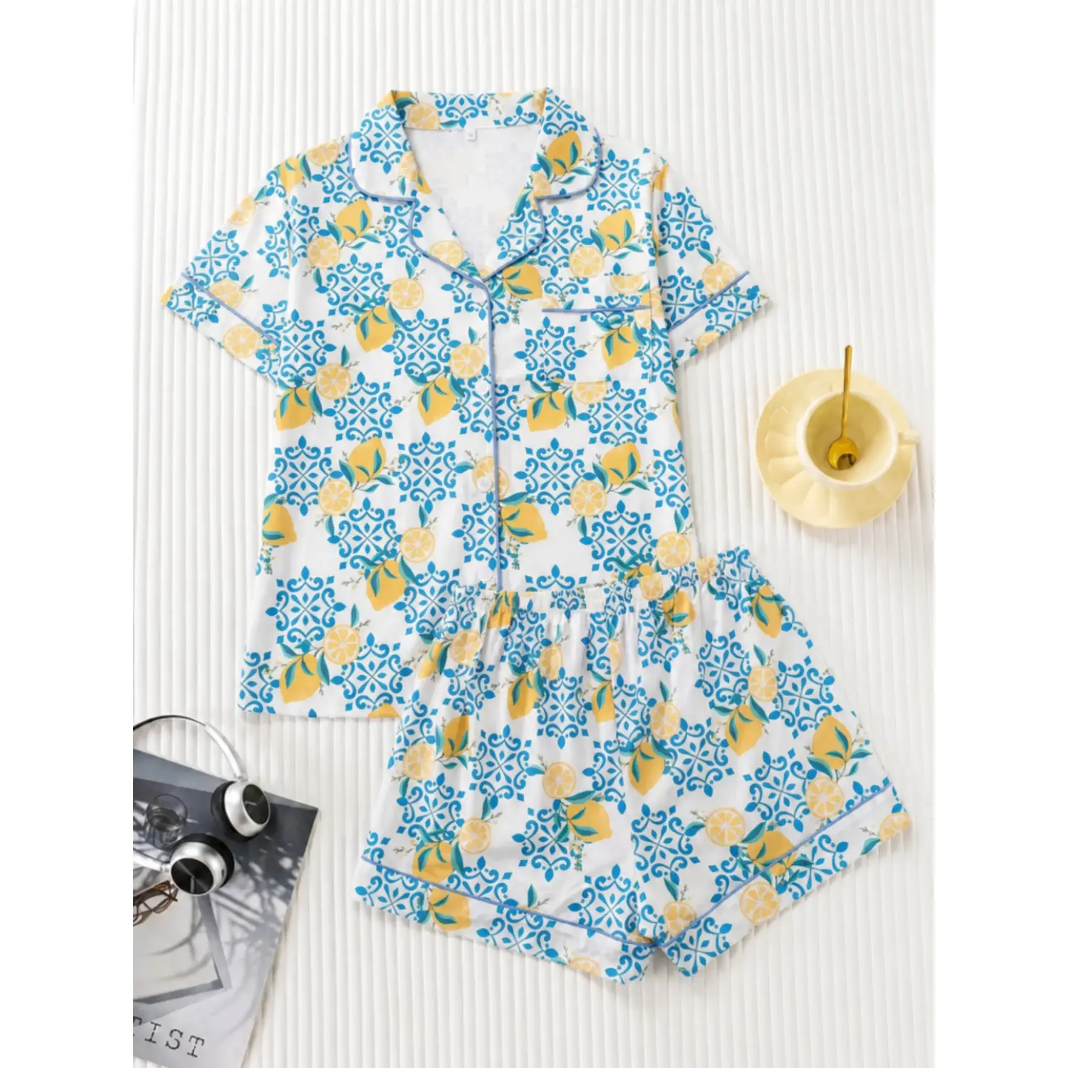 Lemon Print Women's Pyjama Set - Premium Soft Fabric, Comfortable Short Sleeve Button-down Top & Shorts, All-Season Loungewear