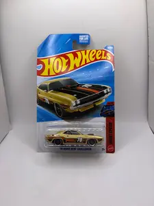 Hot Wheels 70 Dodge HEMI Challenger Diecast gold