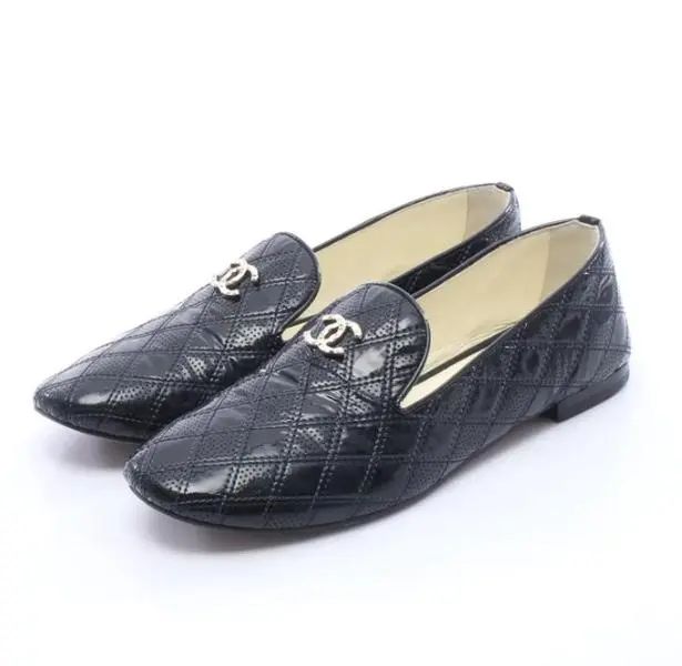 Pre-owned CHANEL Coco mark Loafers Flat shoes Patent leather Black