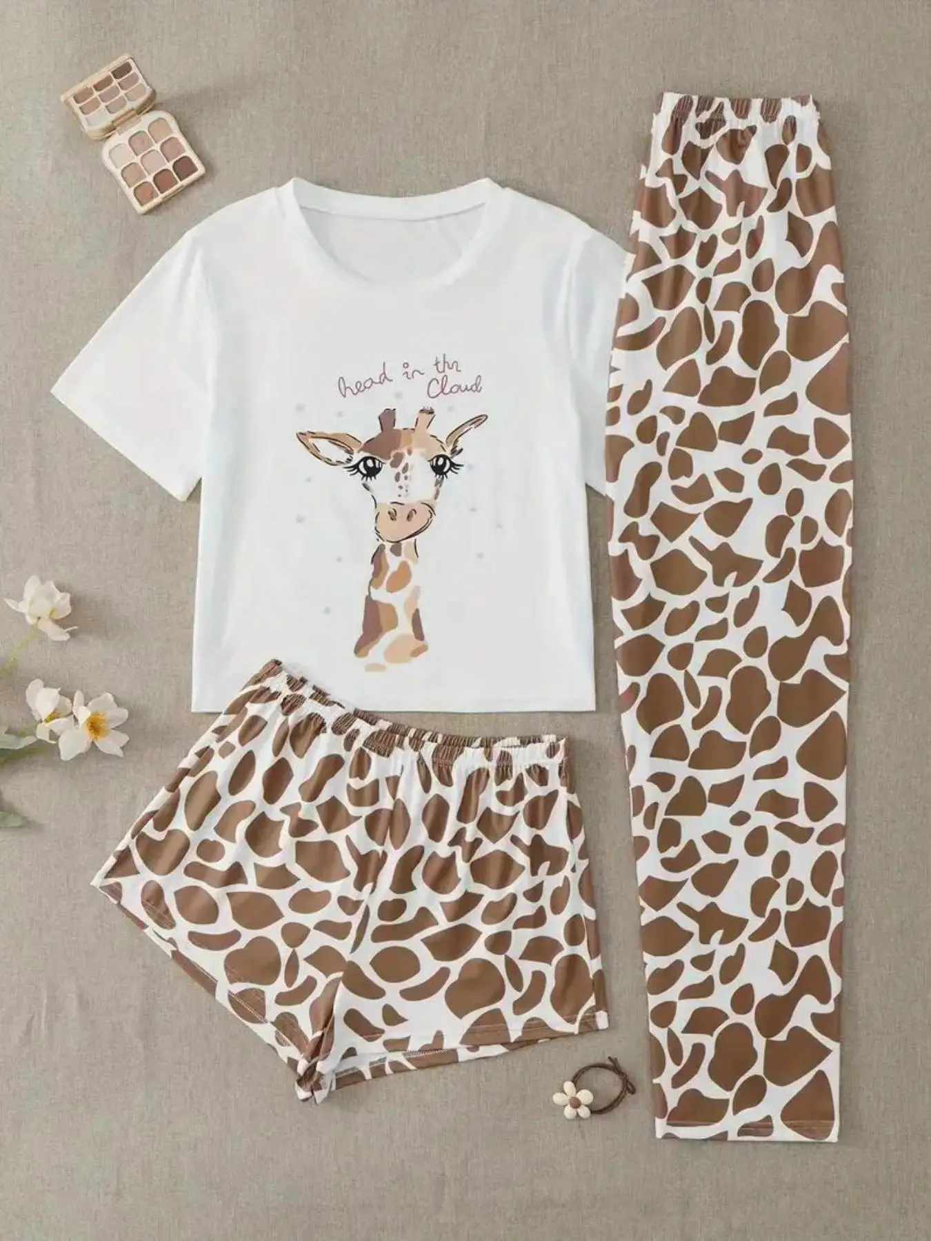 Women's Giraffe Print Short Sleeve Tee & Shorts & Pants Pyjama, Casual Comfy Round Neck T-Shirt & Shorts & Trousers PJ Set, Ladies Sleepwear for All Seasons, Loungewear, Pajama Shorts Set, Lightweight Sleepwear, Casual Pajama Sets, Pajamas Sets