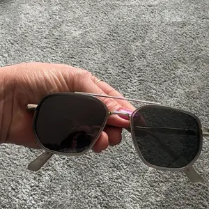 Summer 2025 Simple Sunglasses For Everyday Use, Summer Geometric Frame Double Beam Fashion Sunglasses, Travel Accessories, National Day Offers