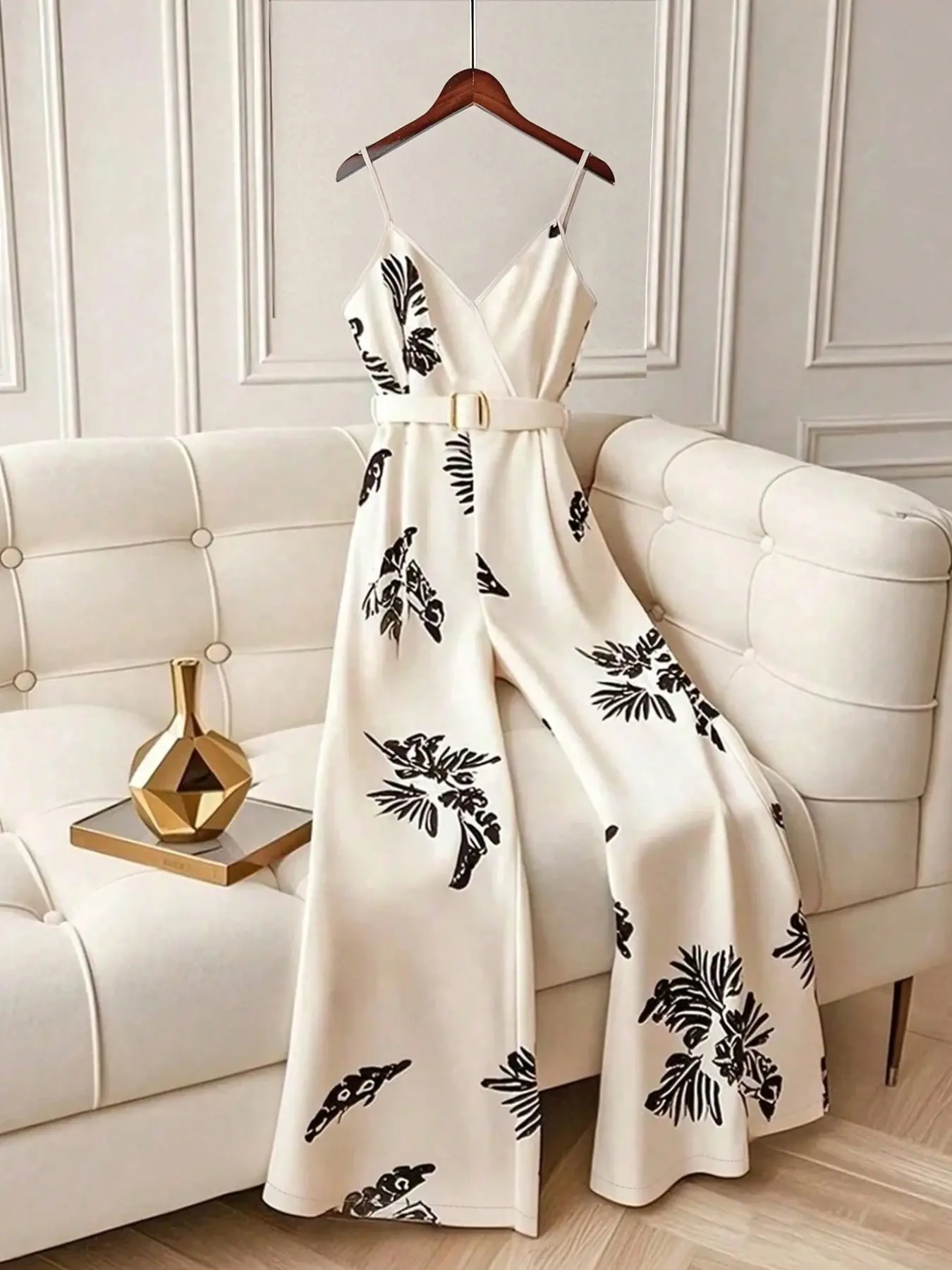 Summer Minimalist Printed Halter Strap Jumpsuit, V Neck Waist Cinch Wide Leg, Casual Sleeveless Long Jumpsuit for Office Date Daily Wear Floral Womenswear Floral Print Jumpsuits
