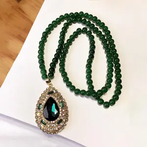 New emerald necklace with water drop pendant, long necklace, light luxury, high-end fashion, versatile for daily wear, perfect gift for mother, birthday, or Valentine's Day present