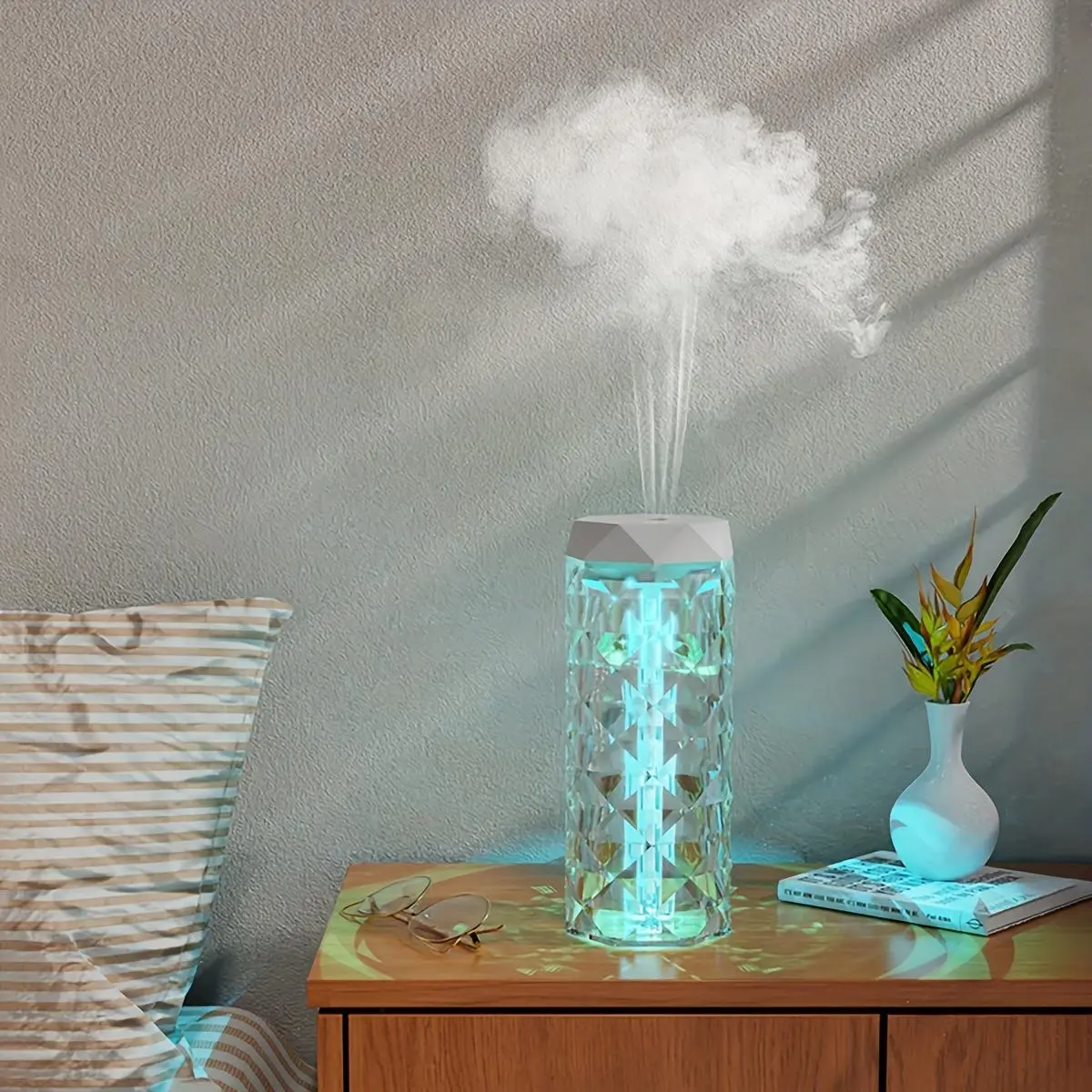 1000ML Large Capacity Air Humidifier, USB Powered Aroma Diffuser with Night Light, Aromatherapy Diffusers, Silent Operation Desktop Air Humidifier for Home Office Bedroom Use, Aromatherapy Humidifier, Aromatherapy Machine, Aroma Diffuser Humidifiers