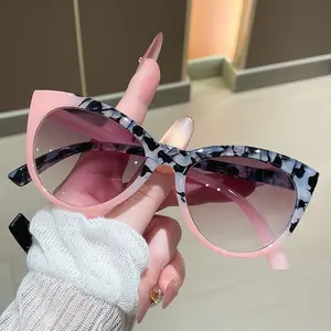Two-In-One Fashion Cat Eye Reading Glasses, Reading Eyeglasses, Anti-Glare UV Protection, Lightweight Tortoiseshell Gradient, Designed for Seniors