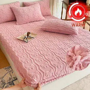 Soft Plush Bed Sheet Set, Warm Fitted Sheets for Winter, Modern Fabric Design, Ideal for King Size Beds