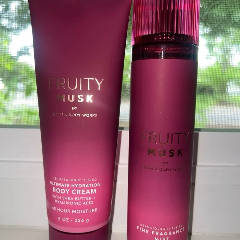 Spray & Lotion Set - Refreshing Scent & Hydration for All Skin Types - Dual-Pack Skincare Solution