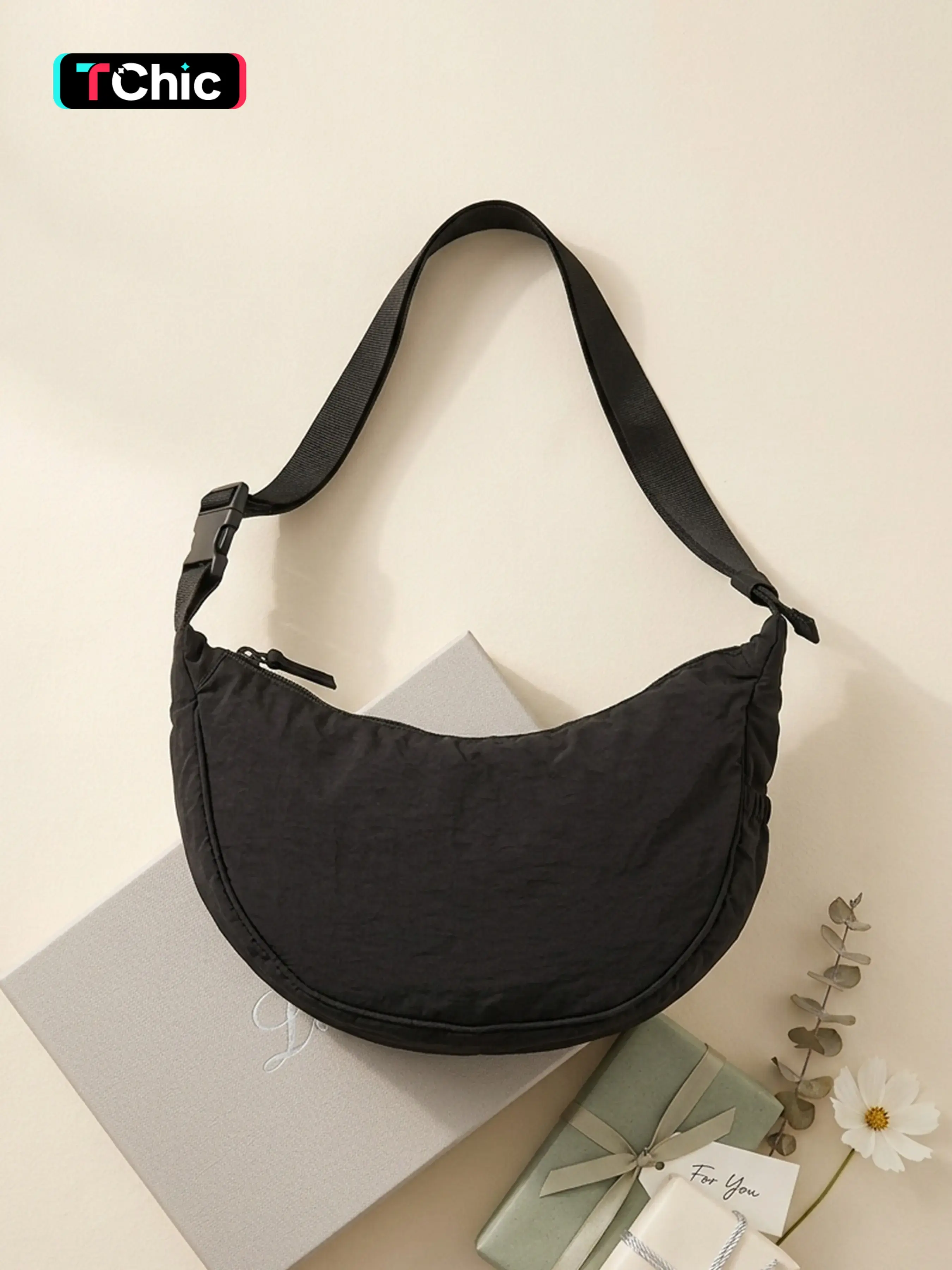 Women's Crescent Moon Bag 2026 New Waterproof Nylon Crossbody Shoulder Bag, Large Capacity Lightweight Casual Commute Bag, Crossbody Bags