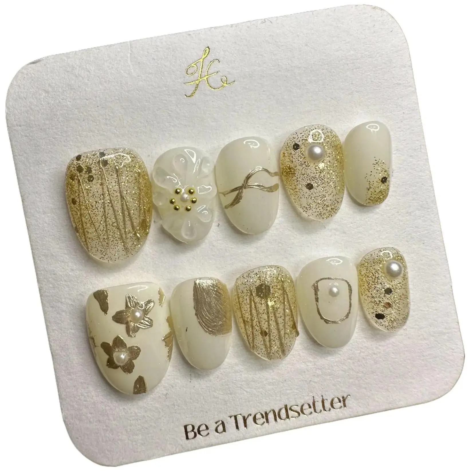 Handmade Floral Press-On Nails, Short Yellow Gold Nail Decoration, Removable & Reusable for Spring Summer, M Size, Y39