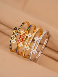 4-piece stainless steel diamond-studded flower design bracelet, French elegant fashion style, very suitable for gift-giving and daily commuting.
