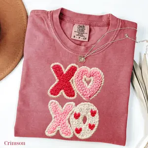 Comfort Colors Faux Yarn XOXO T-Shirt, Coquette Bow Valentines T-Shirt, Valentines Day TShirt, Womens Valentine Tee, Valentine's Day Gift