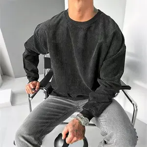 Men’s corduroy crewneck sweatshirt for spring and autumn—solid color, casual and versatile long-sleeve pullover with a comfortable athletic feel; classic fashion design. Available in long-sleeve or short-sleeve options. Stylish.men's wear flash sale.
