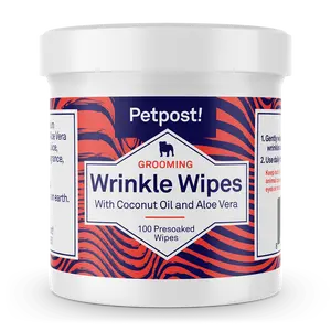 Petpost Wrinkle Wipes for Dogs | 100 Count Dog Face & Wrinkle Cleaner | Gentle Pet Wipes with Coconut Oil for Bulldogs, Pugs & Wrinkly Breeds | Dog Cleaning & Deodorizing Wipes