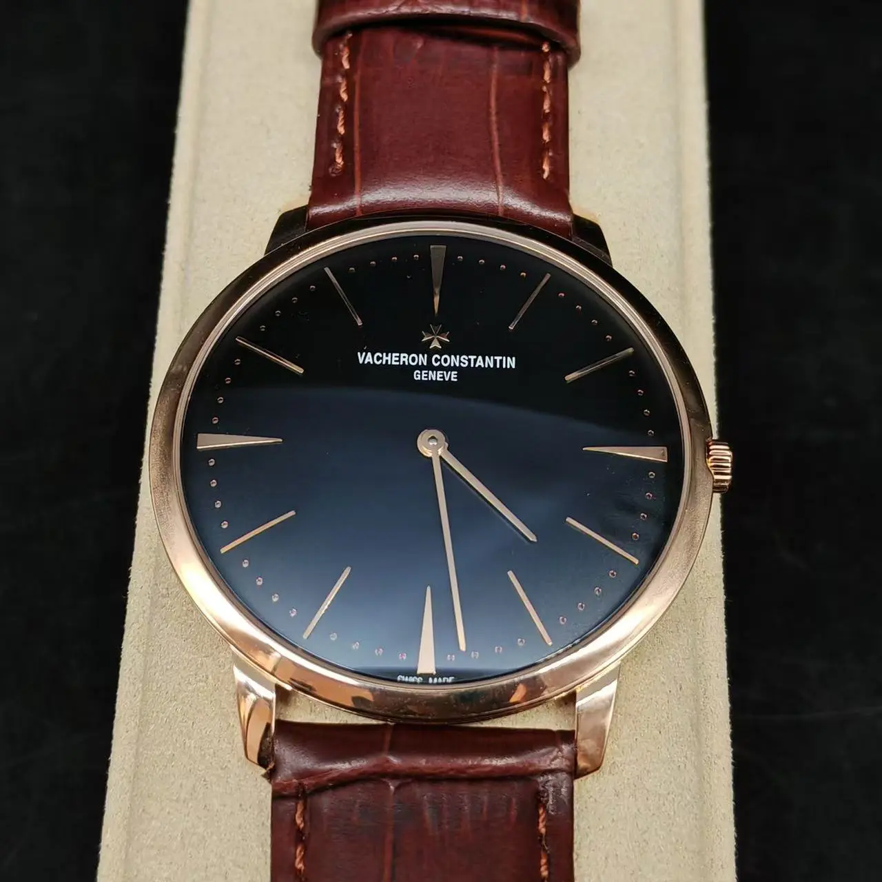 Vacheron Constantin Patrimony 81180/000R‑9283 40mm