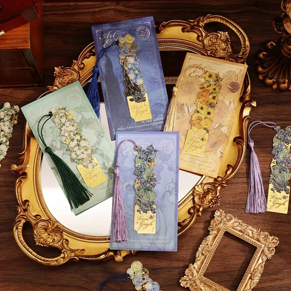 Vintage Metal Feather Bookmark with Starry Night & Sunflower Pendants for Readers, Long Graduation Gift for Students, No More Bent Pages, Page Marker, Vintage Art Accent