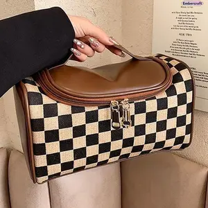 Checkerboard Makeup Bag with Bottom Studs – Fashion Cosmetic Organizer Pouch, Large Capacity Zipper Travel Makeup Storage Bag for Women & Girls, Casual Versatile Toiletry Bag for Daily Use & Travel