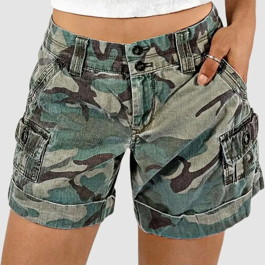 Flamingals Camo Print Roll Hem Flap Pocket Mid Rise Shorts