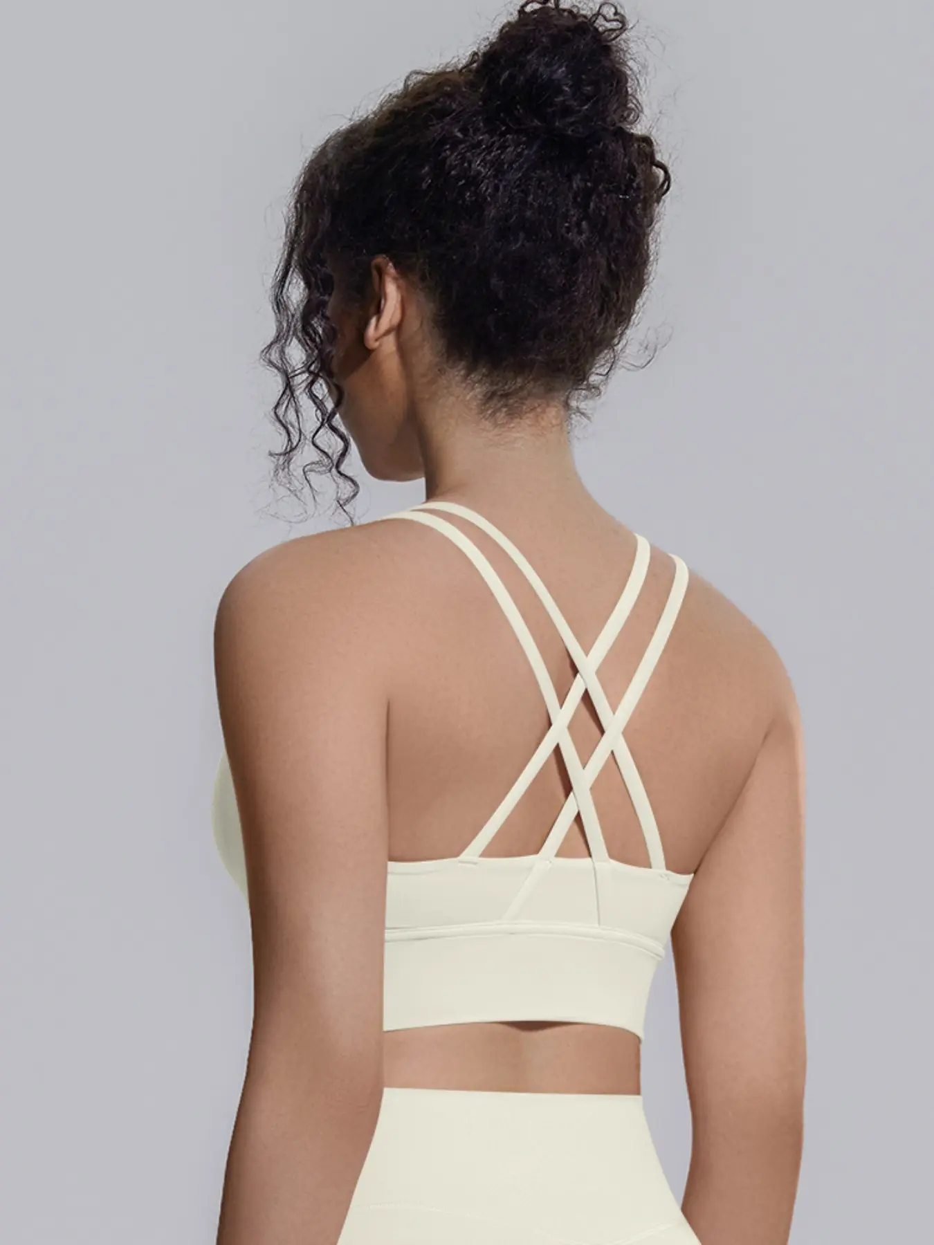 Women's High Support Sports Bra, Cross Back Yoga Bra, Supportive Gym Bra, Breathable Moisture-Wicking, Ideal for Gym Fitness Running, Strappy Yoga Bra, Workout Sports Bras